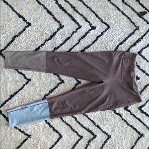 Outdoor voices leggings